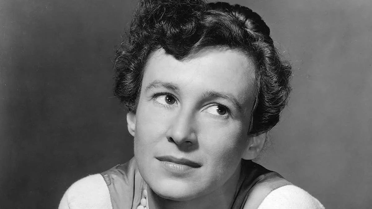 Uncovering the Impact of Elizabeth Hawes: A Trailblazer in American Fashion