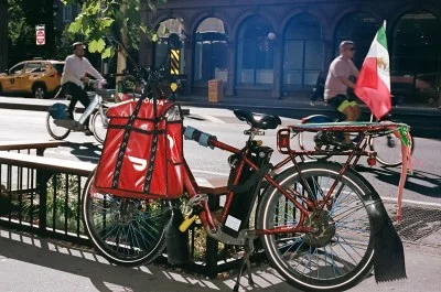 An Artist and Museum Join Forces to Provide Delivery Workers with Paid Time Off